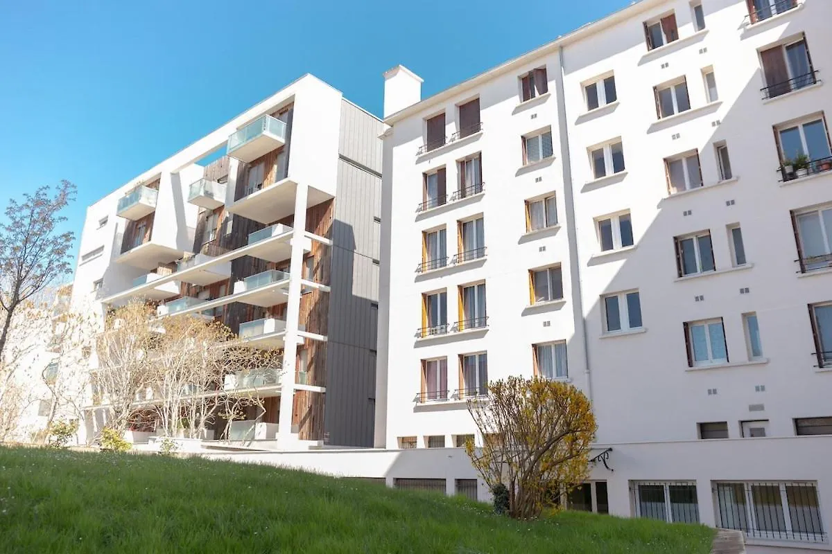 La Dolce Vita aux portes de Paris Vitry-sur-Seine 0*,  France